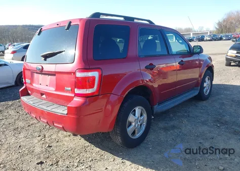 2010 Ford Escape Xlt z USA, uszkodzony, nr VIN 1FMCU9DG9AKA87993